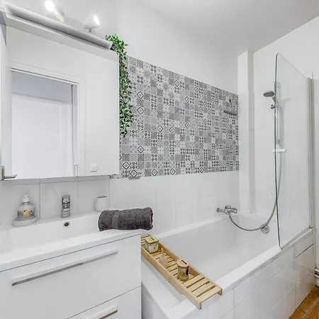 Apartment - Ac - Rer B&c - Easy Check-in *