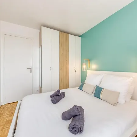 Apartment Blue Dream - Rer B&c - Netflix / Disney+/ Easy Check-in Massy (Essonne)